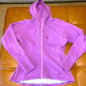 Women’s Arcteryx hooded zip up sweatshirt, Large